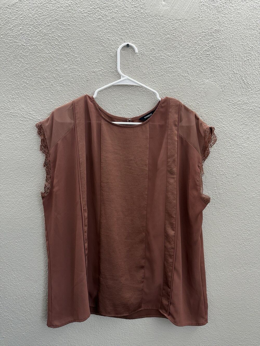 Express Womens Blouse Size XL Brown Sleeveless Lace Shoulder Seam
